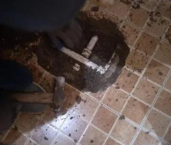 郴州市卫生间漏水维修公司为您分享下卫生间渗水如何处理及注意事项